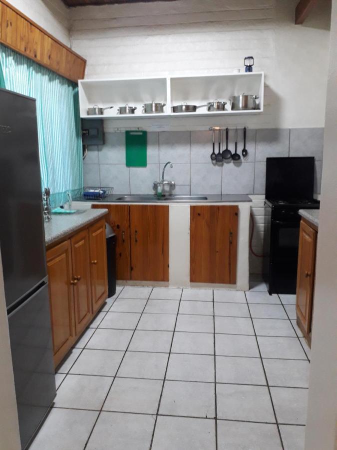 Protea Park Self Catering Guesthouse Ράστενμπεργκ Εξωτερικό φωτογραφία