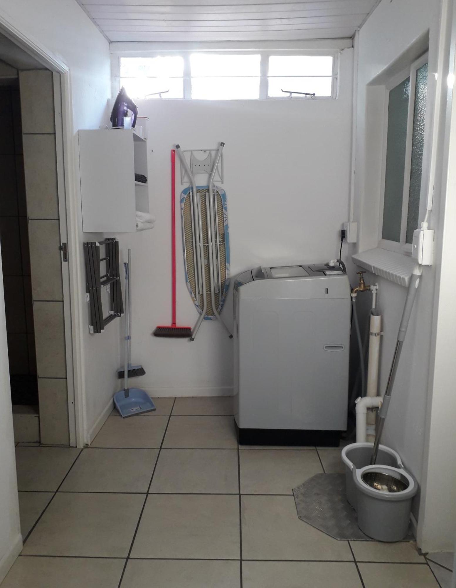 Protea Park Self Catering Guesthouse Ράστενμπεργκ Εξωτερικό φωτογραφία